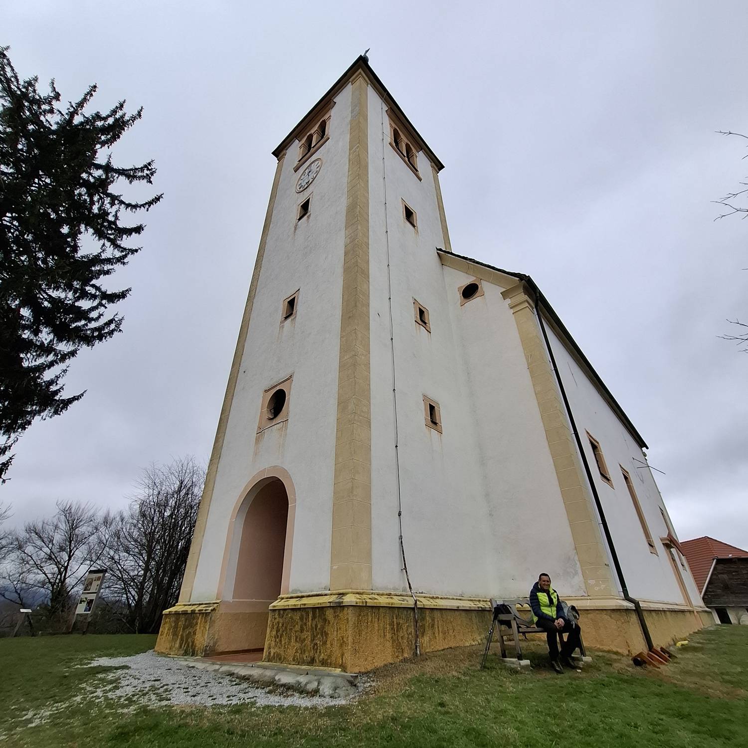 Sv. Uršula nad Dramljami main photo