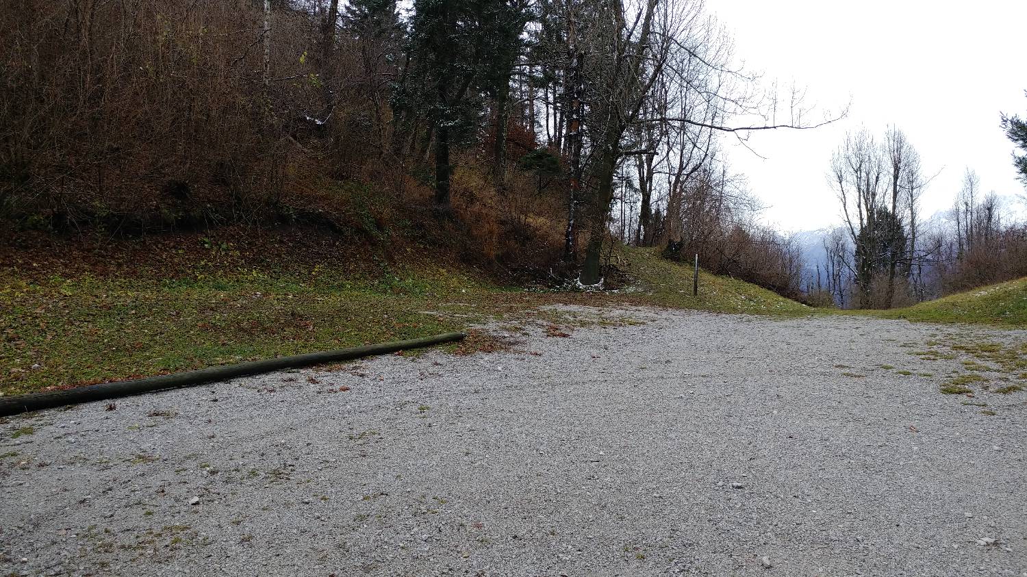 Lovska koča LD Volče - Trinški vrh (Kolovrat) slika 1