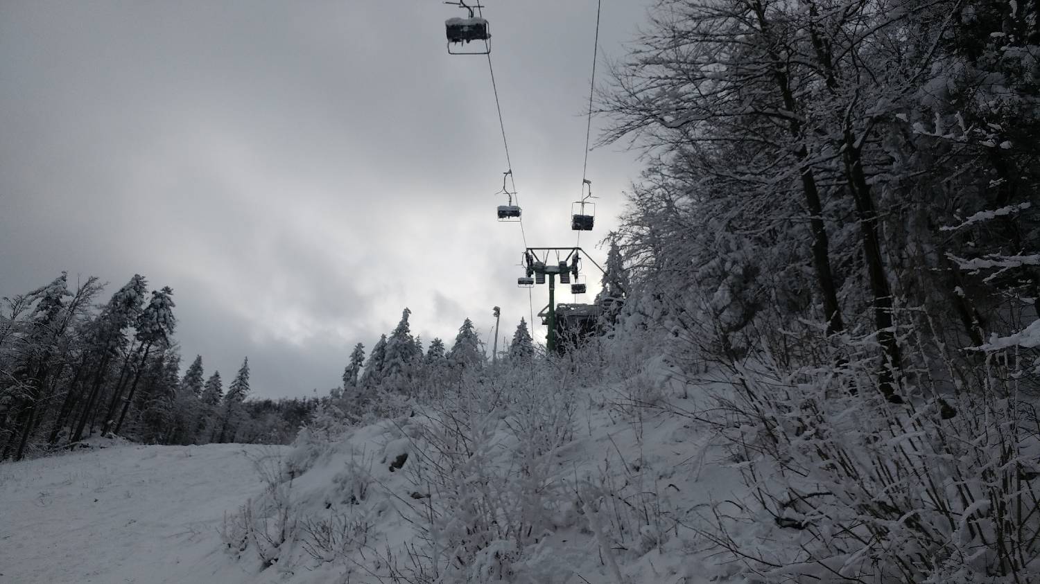 Lome - Pirnatova koča na Javorniku slika 8