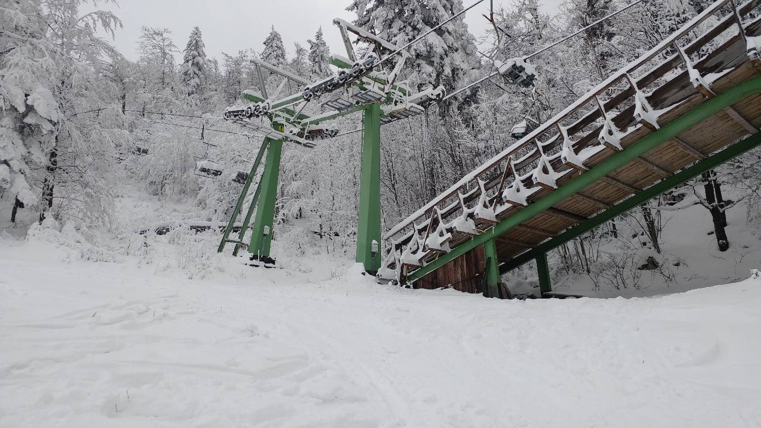 Lome - Pirnatova koča na Javorniku slika 12
