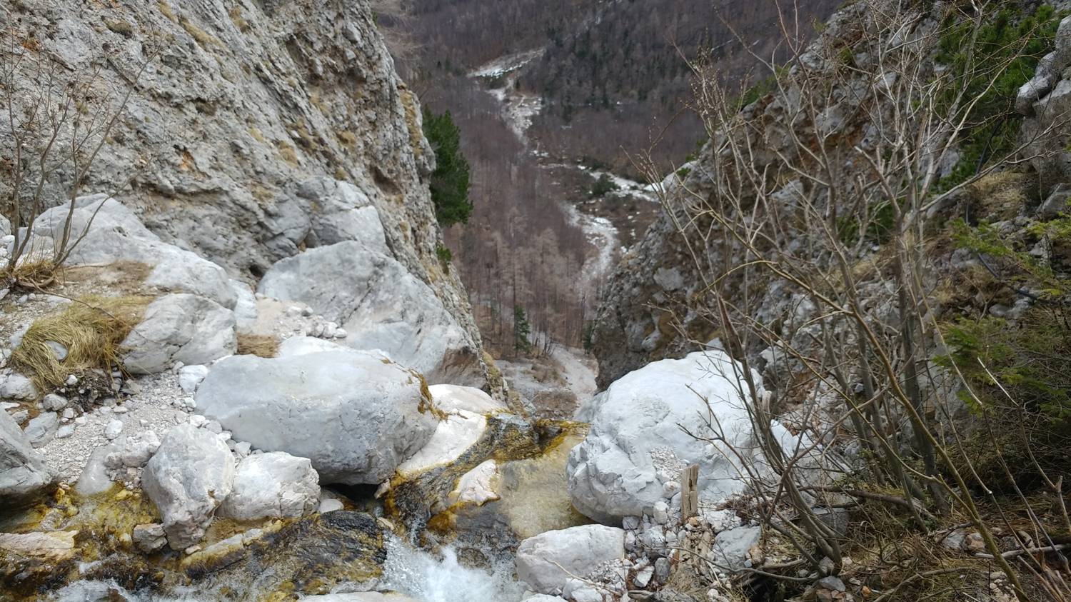 Koča pod slapom Rinka - Frischaufov dom na Okrešlju slika 13