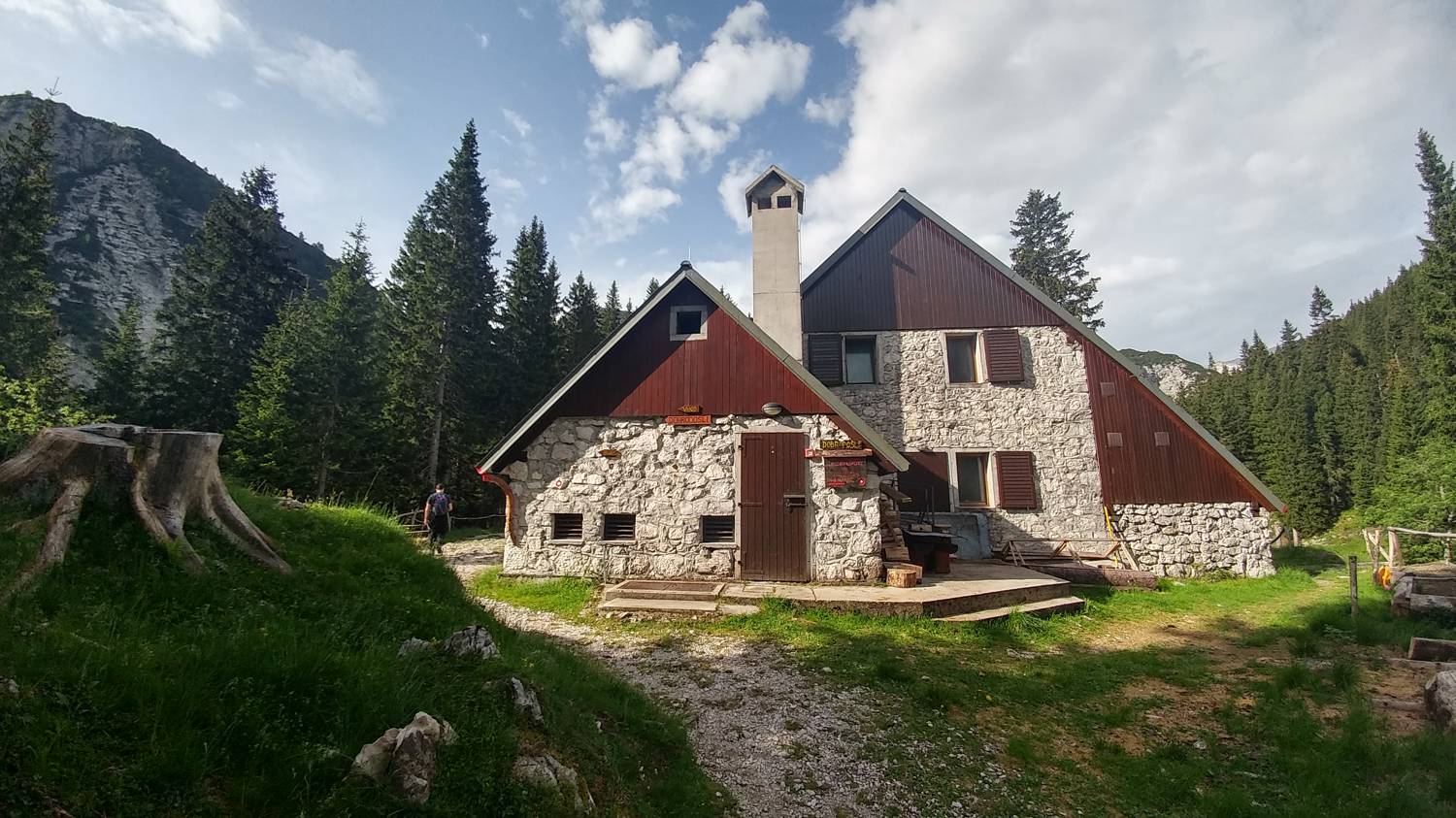 Dom v Lepeni - Dom pri Krnskih jezerih - main photo