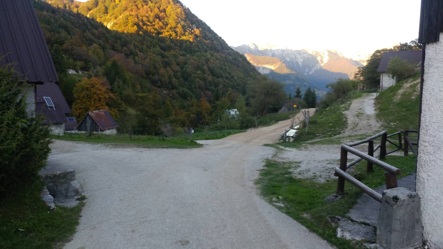 Koča na planini Stador - Planina Lom slika 6