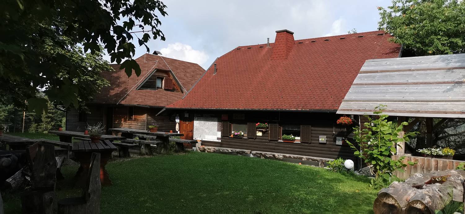 Koča na Pesniku - Ribniška koča slika 1