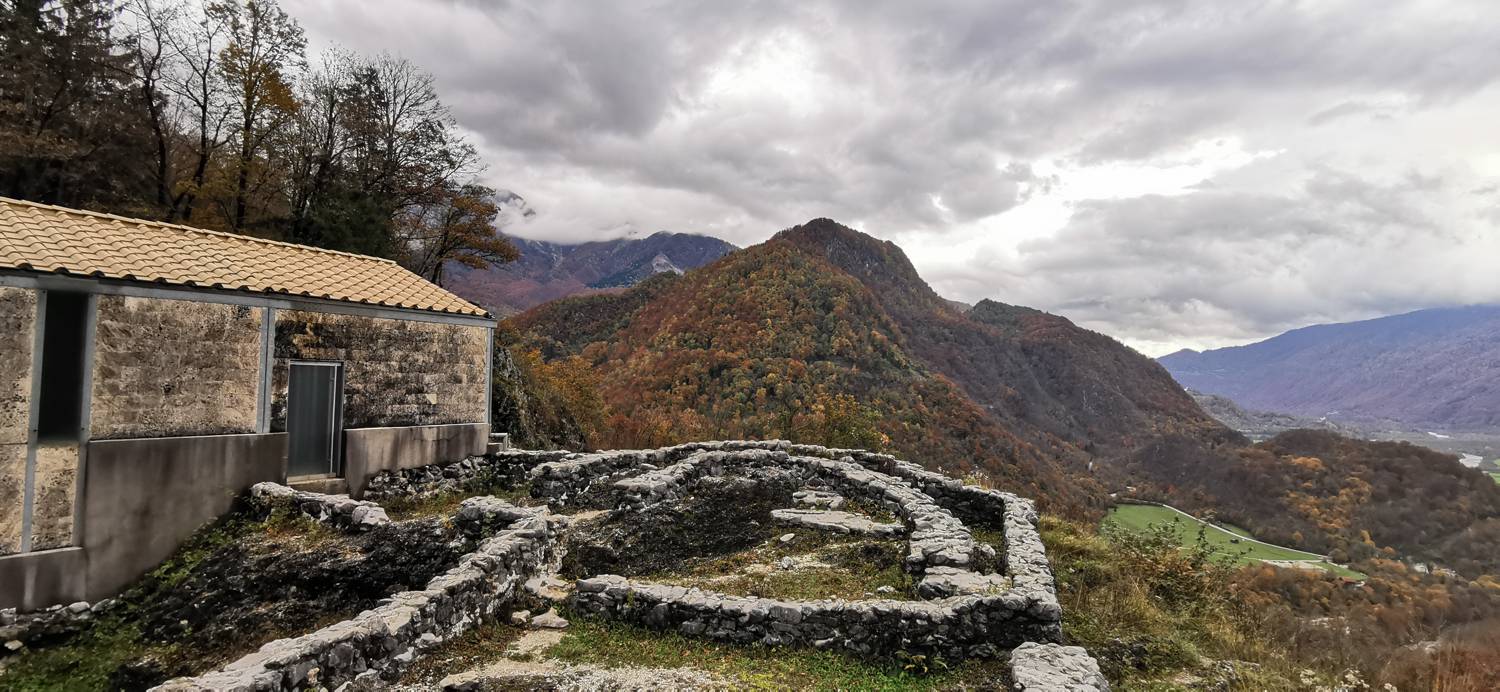 Italijanska kostnica - Tonocov grad slika 41