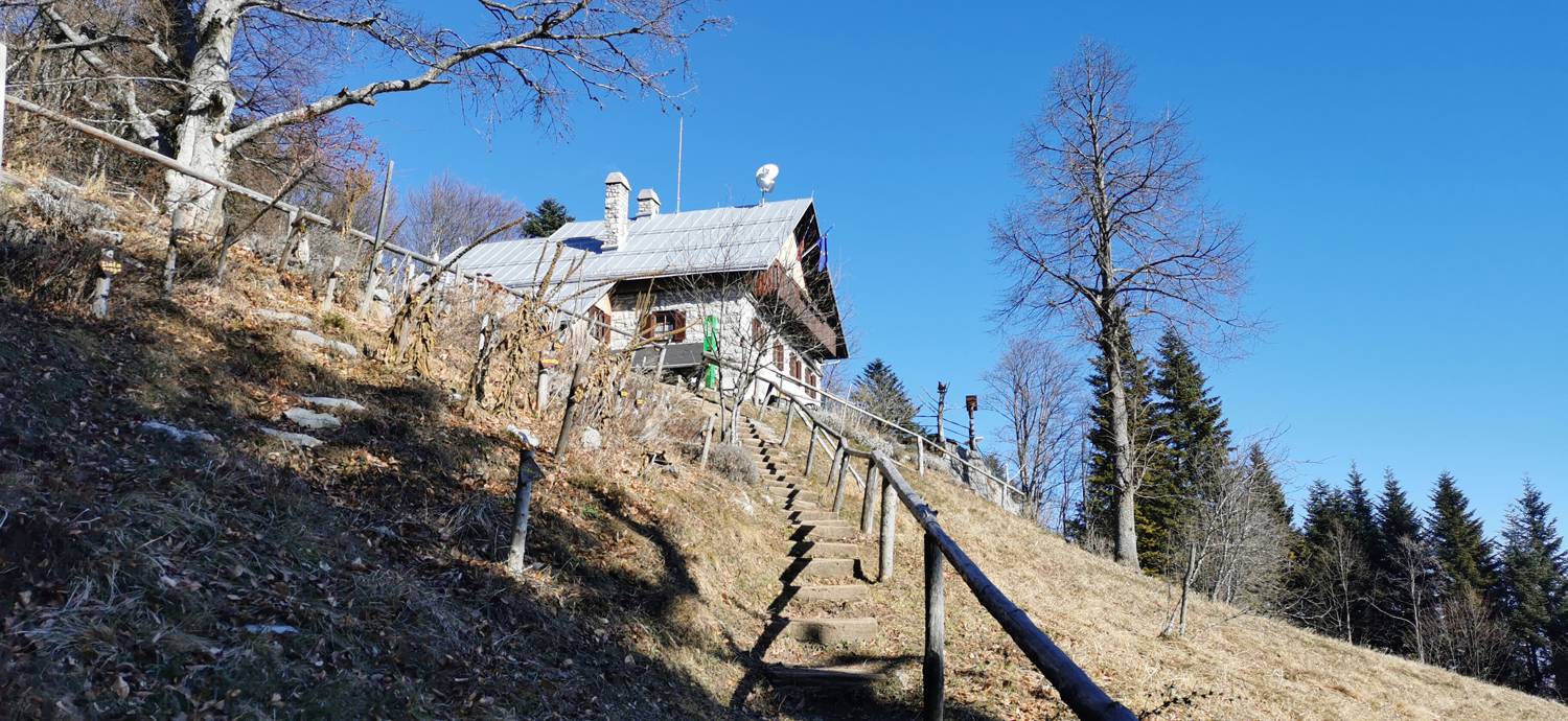 Vrčice - Dom na Mirni gori prikazna slika