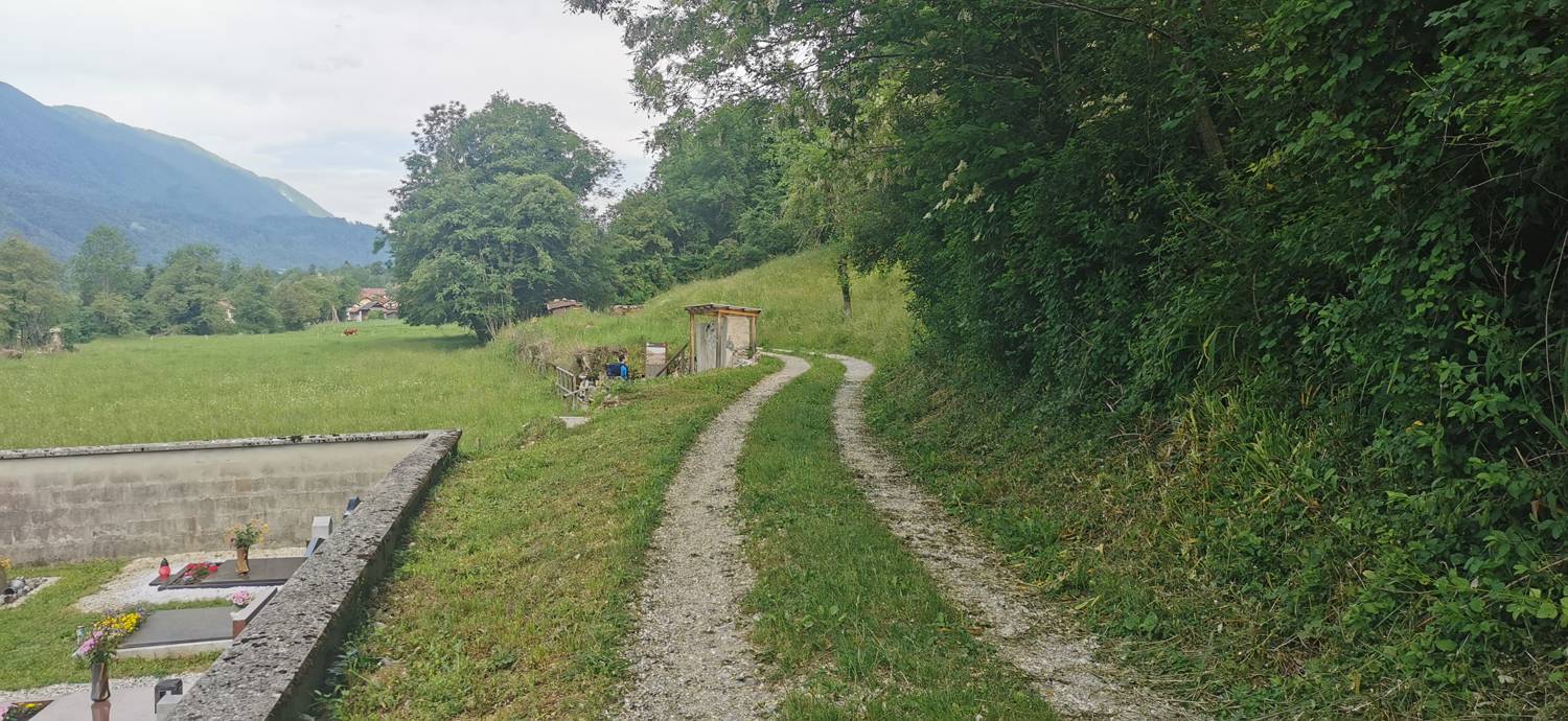 Kamno - Cerkev Svetega duha Libušnje slika 3