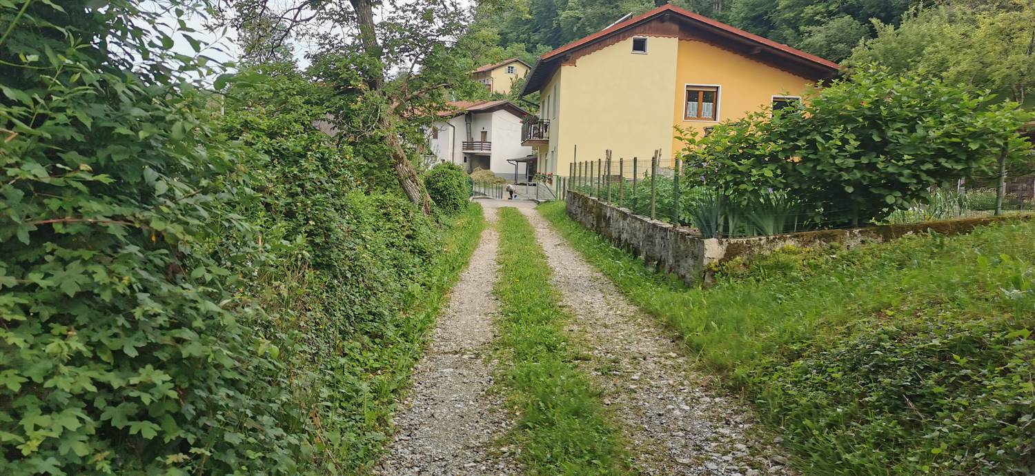 Kamno - Cerkev Svetega duha Libušnje slika 9