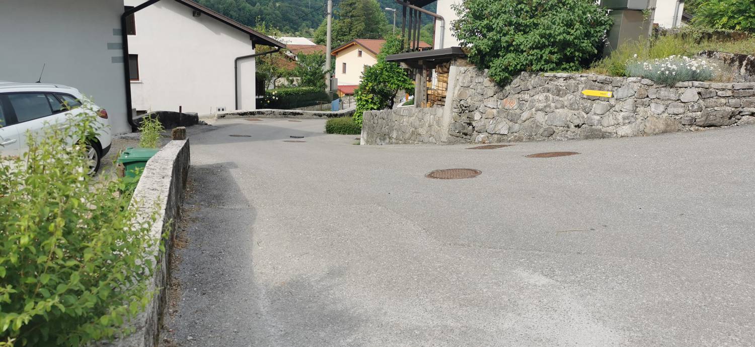 Kamno - Cerkev Svetega duha Libušnje slika 11