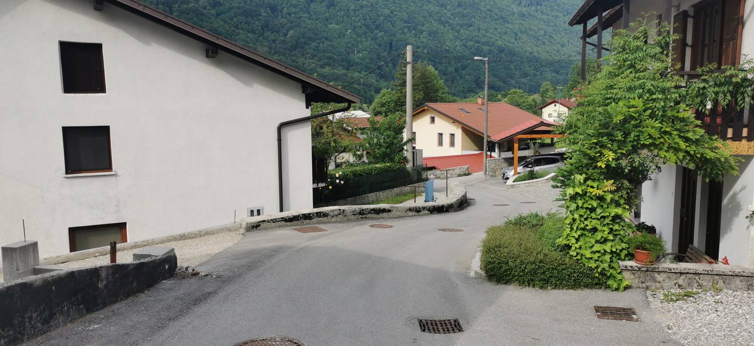 Kamno - Cerkev Svetega duha Libušnje slika 12
