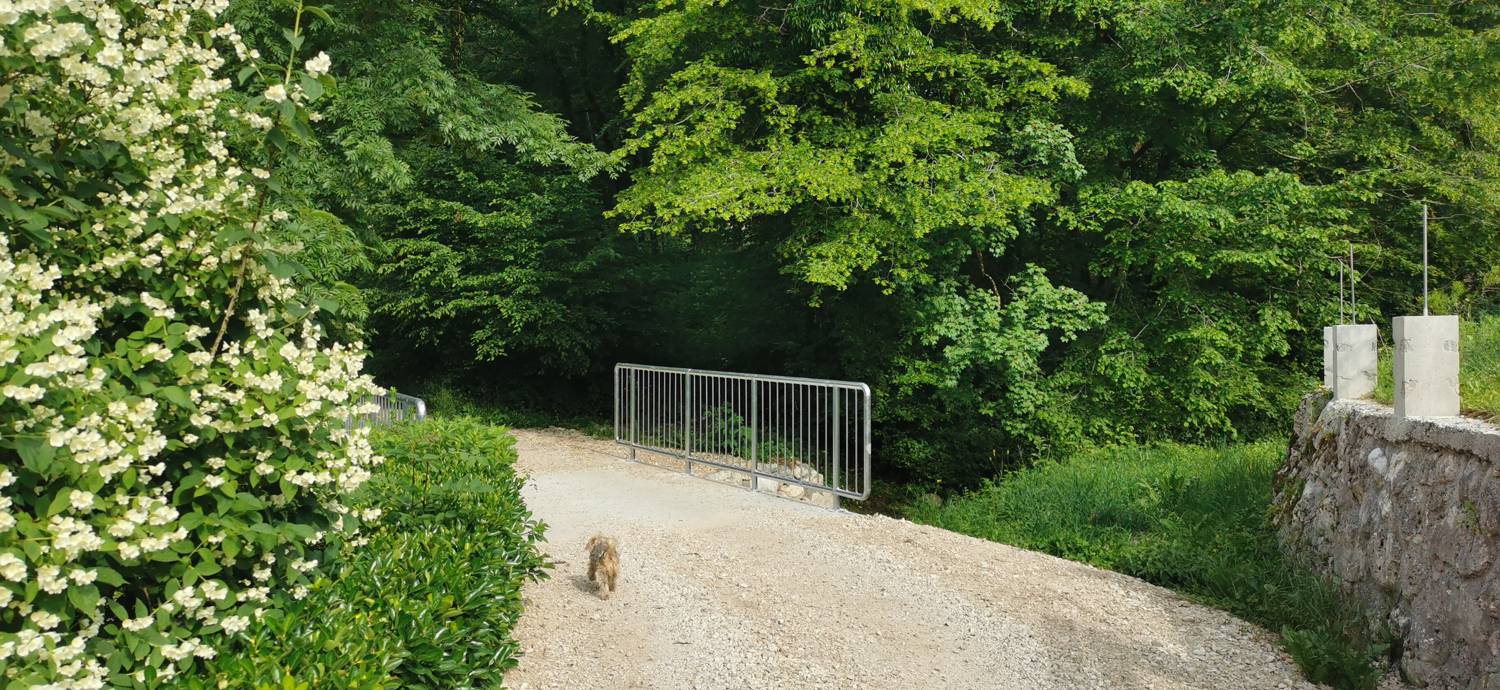 Kamno - Cerkev Svetega duha Libušnje slika 23