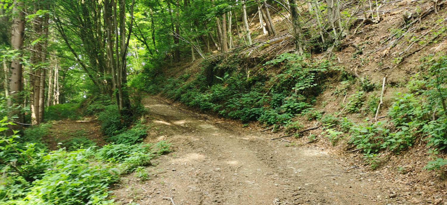 Kamno - Cerkev Svetega duha Libušnje slika 38