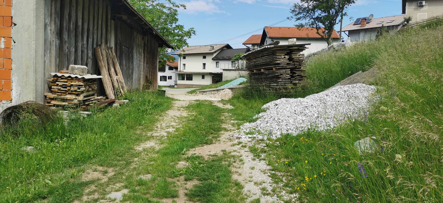 Kamno - Cerkev Svetega duha Libušnje slika 43