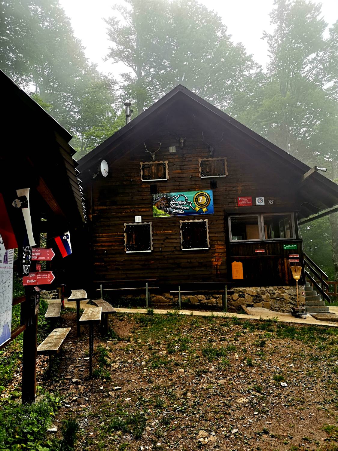 Zavetišče v Hudičevem borštu main photo